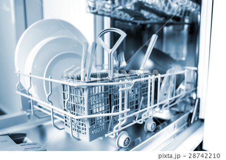 Open dishwasher machine Open dishwasher machine 28742210