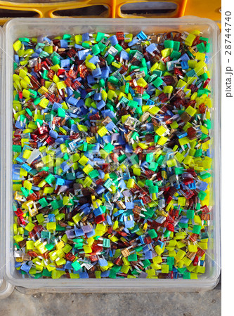 Auto Blade Fuses 28744740