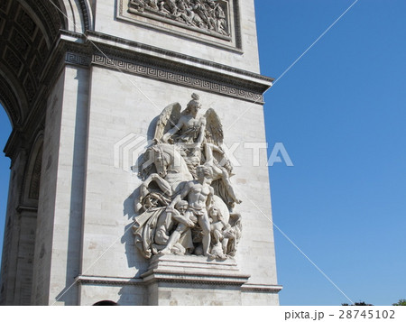 パリ凱旋門の彫刻：1814年抵抗 28745102