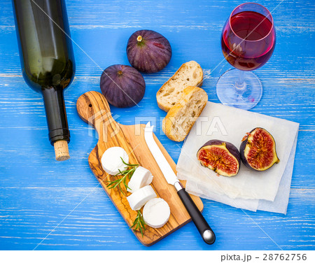 Goat cheese with ripe figs and wine Goat cheese with ripe figs and wine 28762756