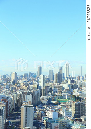 都市風景　【東京の街並みと青空】 28768323