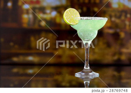 margarita cocktail with lime margarita cocktail with lime 28769748