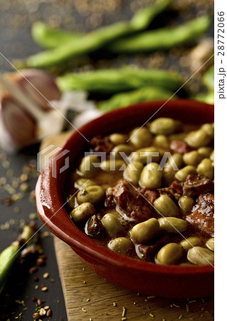 habas a la catalana, spanish recipe of broad beans habas a la catalana, spanish recipe of broad beans 28772066
