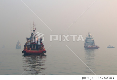 インド紀行　その３８　：　　アラビア海の漁船　その８ 28780383