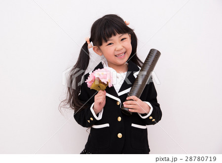 卒園式イメージ　女の子 28780719