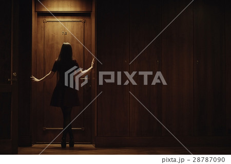 lonely sad woman in the hotel interior 28787090