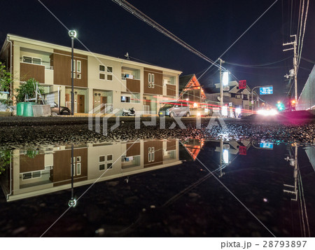 水たまりの向こう側(水たまりふれくしょん) 水たまりの向こう側(水たまりふれくしょん) 28793897