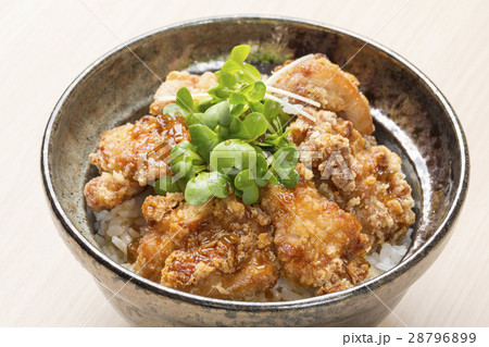 唐揚げ丼 唐揚げ丼 28796899
