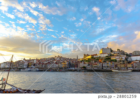 ポルト（ポルトガル）の風景 28801259