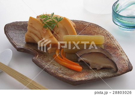春の煮物　筍と蕗の煮物 28803026