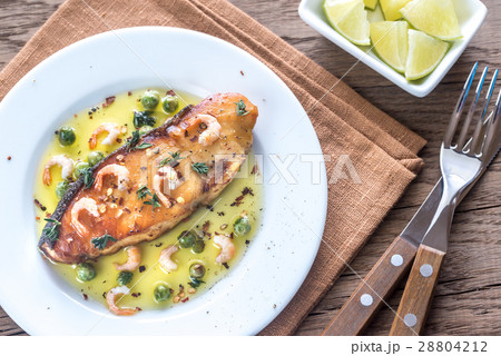 Fried fish with shrimp and peas Fried fish with shrimp and peas 28804212