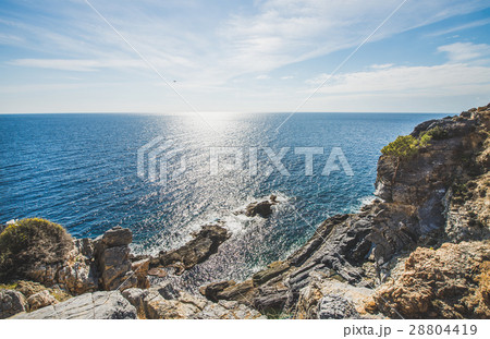Beautiful scenery over natural rocks and sea 28804419