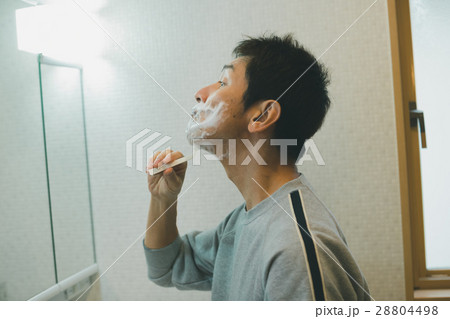 middle-aged and older person middle-aged and older person 28804498
