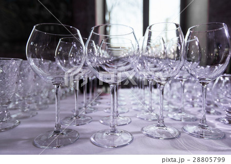 Empty clean drinking wine glasses. Row of empty 28805799