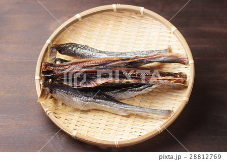 ザルに載せた身欠きニシン 28812769