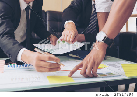 Business meeting planning business investment. Concept Teamwork 28817894