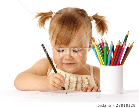 Cute child draw with color pencils 28818329