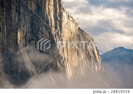 El Capitan rock in Yosemite National Park 28819359