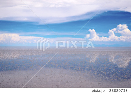 ウユニ塩湖 28820733