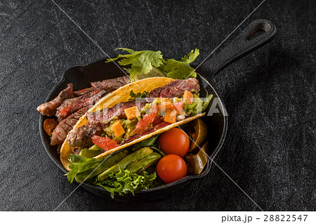 タコスセット Mexican food tacos set 28822547