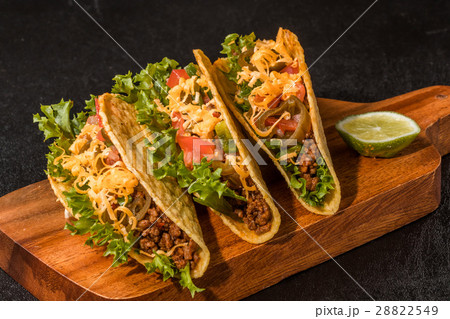 タコスセット Mexican food tacos set 28822549
