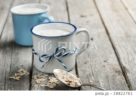 Muesli yogurt with oatmeal 28822761