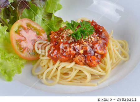 Red sauce spaghetti 28826211