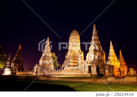 Wat Chaiwattanaram 28829419