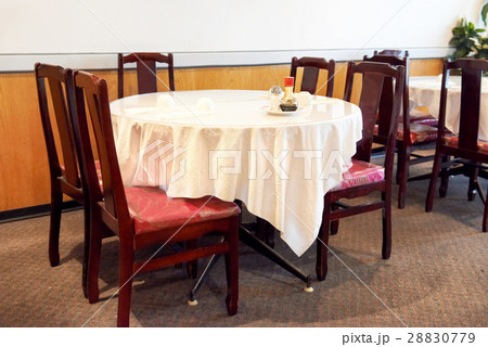 Table in Chinese restaurant 28830779