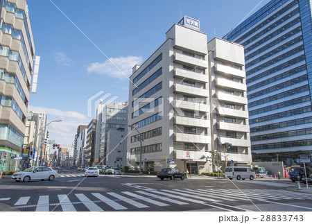 蔵前橋通りと清洲橋通りが交わる鳥越一丁目交差点（東京都台東区） 28833743