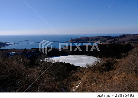 春まじかの戸賀湾と二ノ目潟 春まじかの戸賀湾と二ノ目潟 28835492