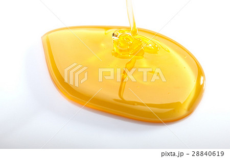 Spreading honey 28840619