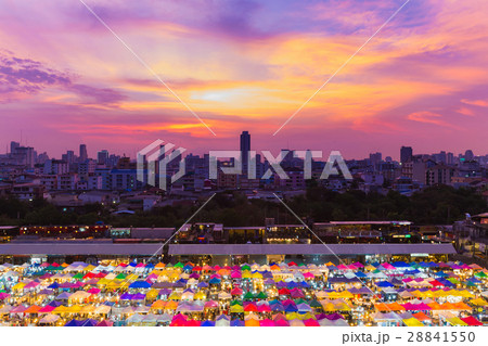 City weekend market  28841550