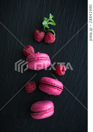 macaroons with raspberries macaroons with raspberries 28841990