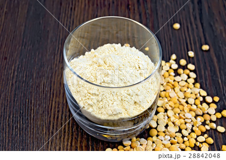 Flour pea in glassful on board 28842048