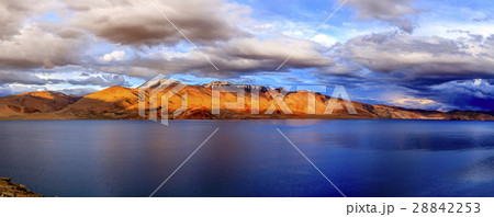 Lake Tso Moriri 28842253