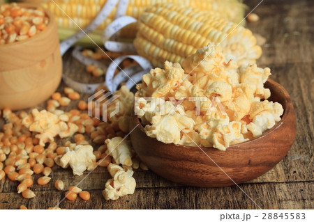 popcorn with dried seed. 28845583