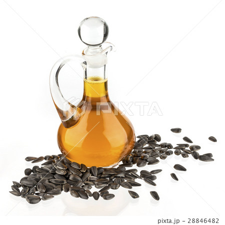 Sunflower oil glass bottle isolated on white Sunflower oil glass bottle isolated on white 28846482