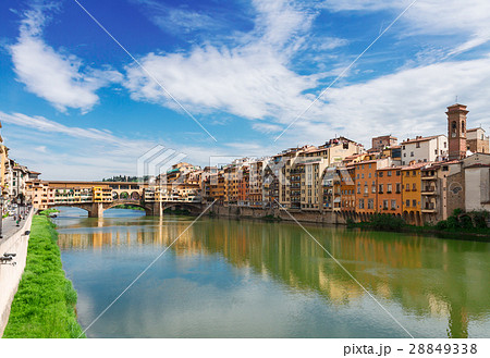 Ponte Santa Trinita bridge over the Arno River Ponte Santa Trinita bridge over the Arno River 28849338
