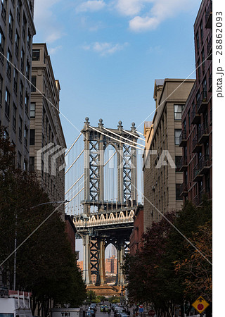 ニューヨークの摩天楼とブルックリン橋 日中 ニューヨークの摩天楼とブルックリン橋 日中 28862093