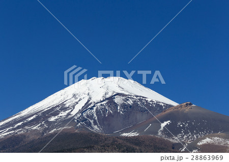 静岡_宝永火口開く富士山 28863969