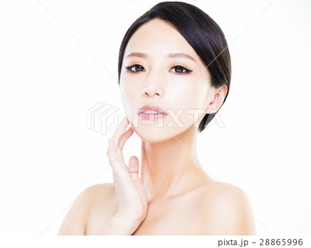 closeup   young  woman face with clean  skin 28865996