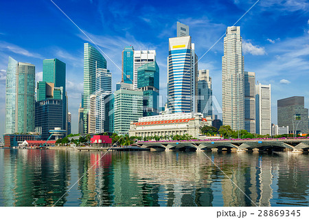 Singapore skyscrapers with reflection 28869345