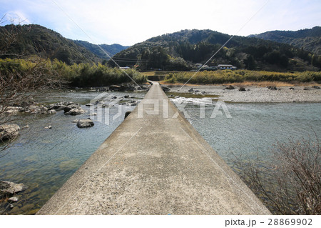 高知県四万十町 向弘瀬沈下橋 高知県四万十町 向弘瀬沈下橋 28869902