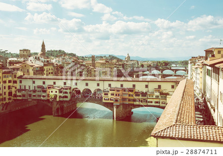Ponte Vecchio bridge over Arno river, Florence 28874711