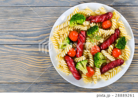 Delicious Spiral Pasta salad 28889261
