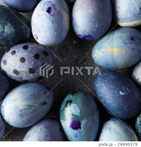 frame of eggs 28890379