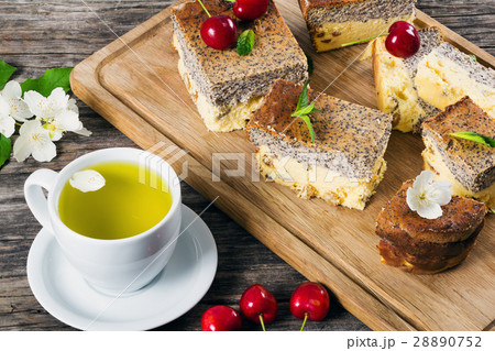 homemade cheesecake with poppy seeds homemade cheesecake with poppy seeds 28890752