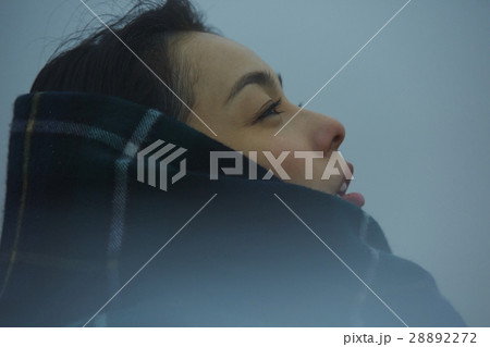 霧の中の女性 霧の中の女性 28892272