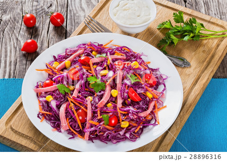 red cabbage salad  28896316